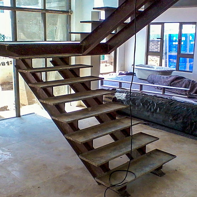 60f299d7808200208cd4b0b3_Steel-staircase-custom-made
