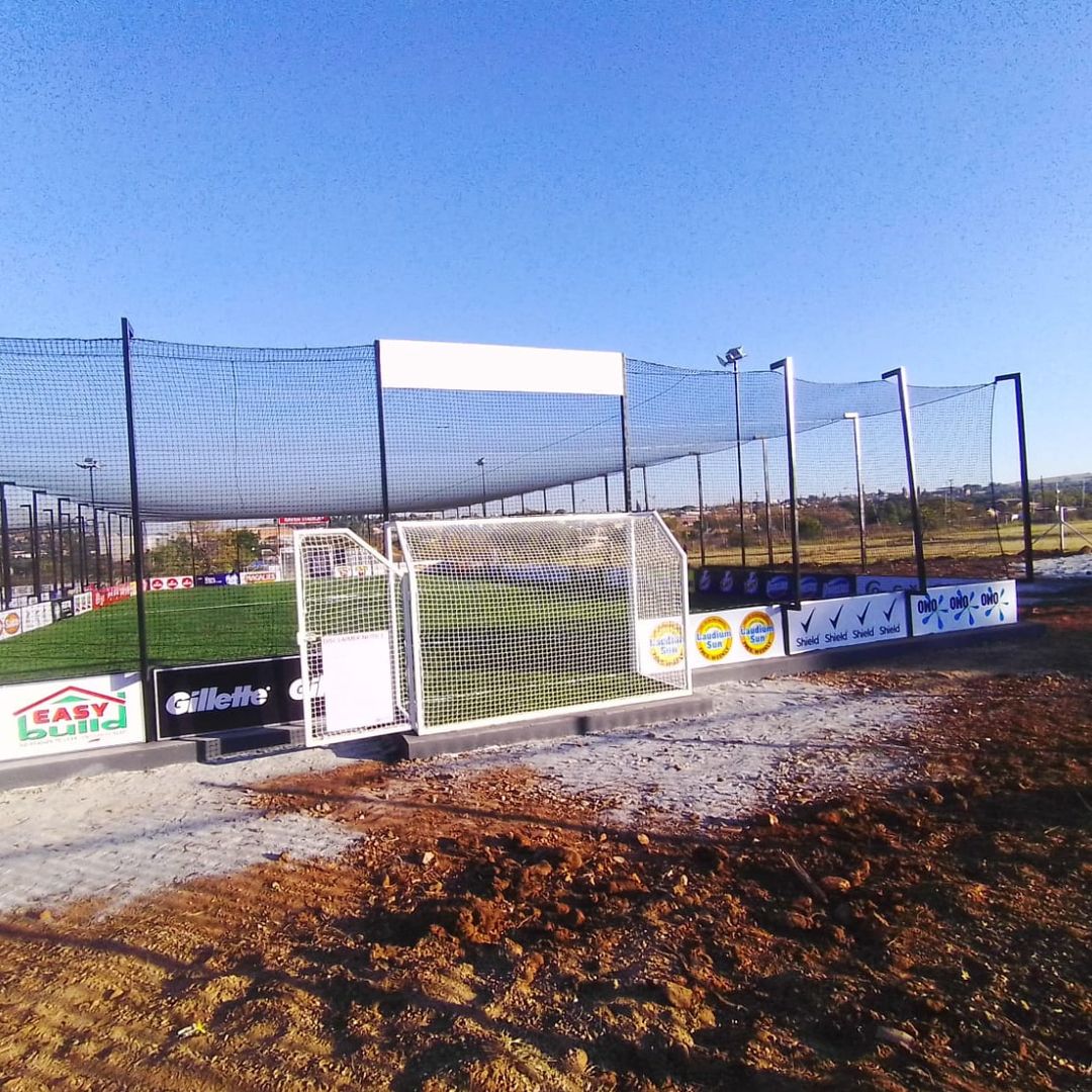 64872ed7bd08c05e9ee08676_6-a-side-Soccer-Court-Steelwork-min-p-1080 (2)